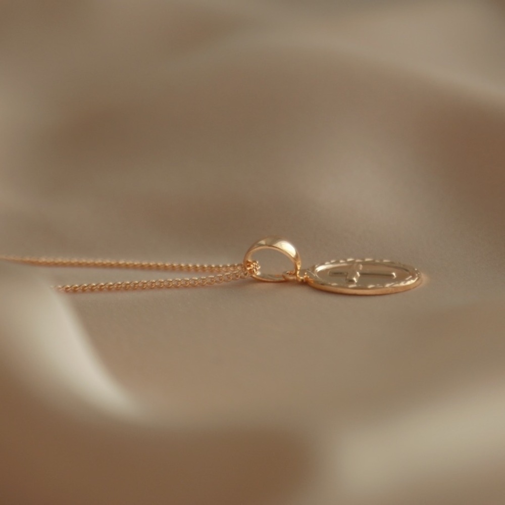 Cross Necklace | 18k Gold Filled - Picture 4 of 6